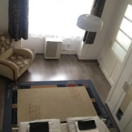 City Park Corner - 2br, Quiet & Central *