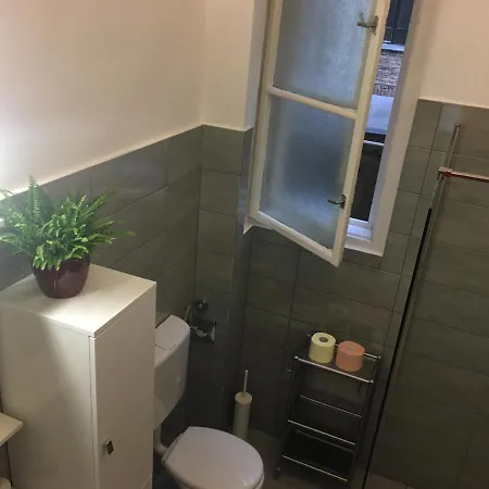 City Park Corner - 2br, Quiet & Central Apartamento *