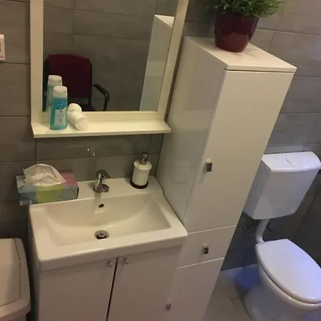 Apartment City Park Corner - 2br, Quiet & Central *
