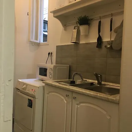 City Park Corner - 2br, Quiet & Central Budapest