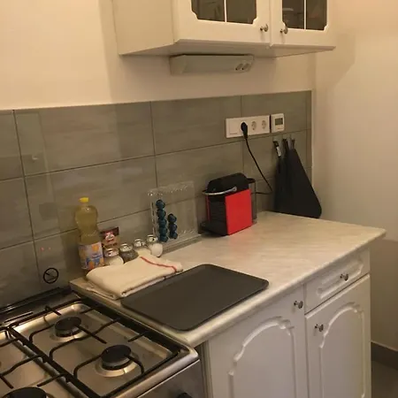 City Park Corner - 2br, Quiet & Central *